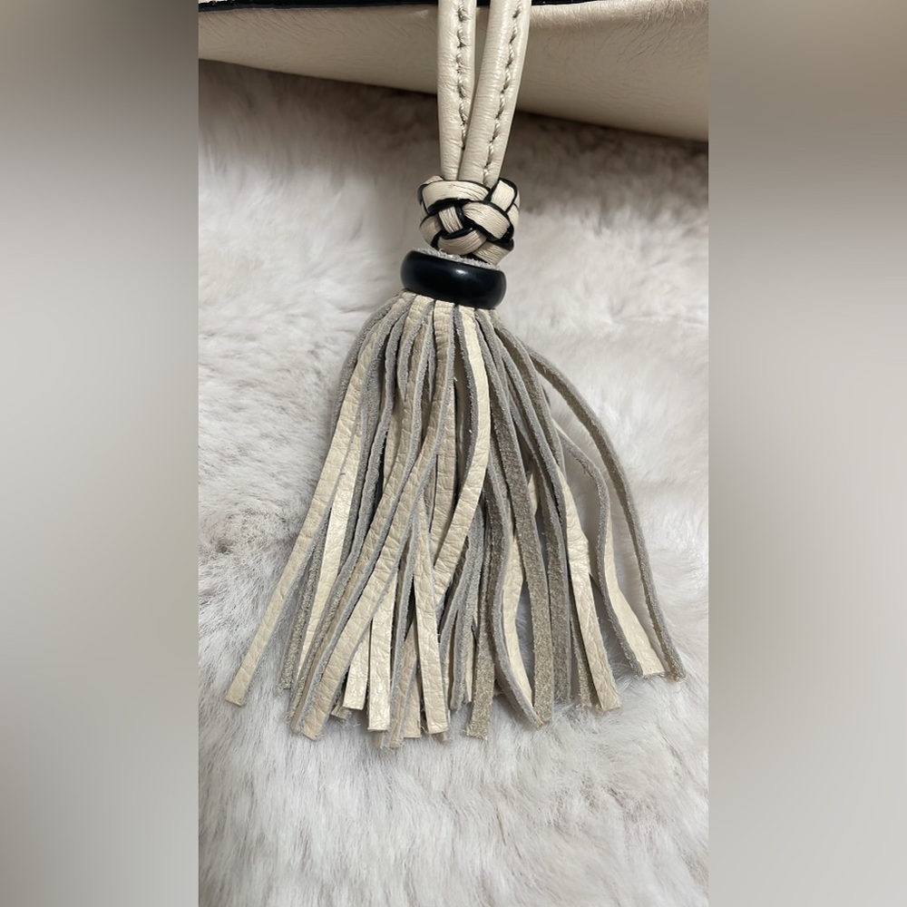 Elliot Lucca Leather Bucket Bag - Picture 3 of 9